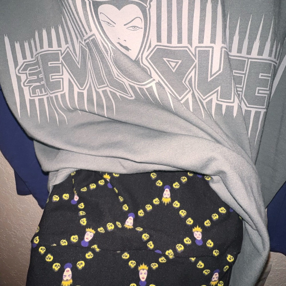 Lularoe 2XL Disney Randy with matching TC2 leggings.